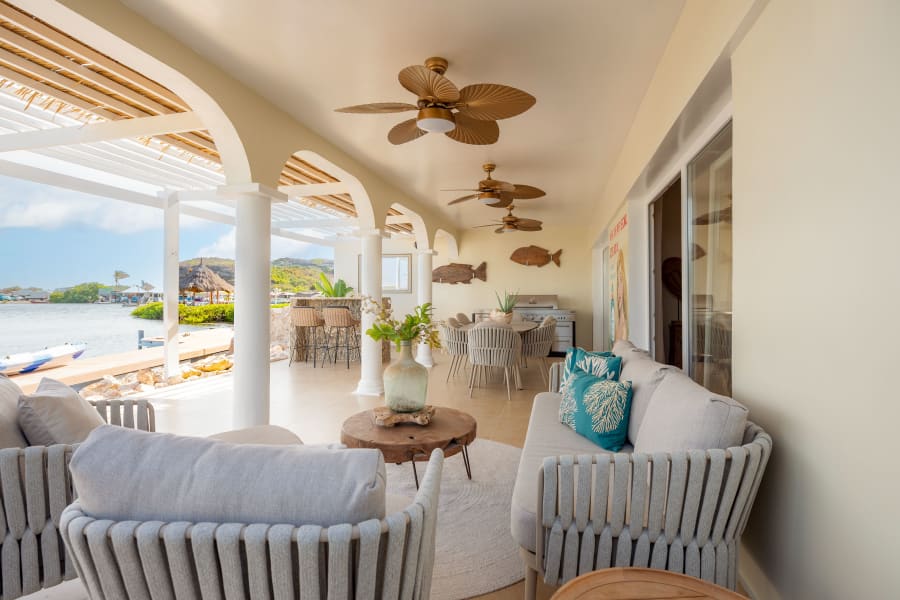 Castaway Beach living room over the water